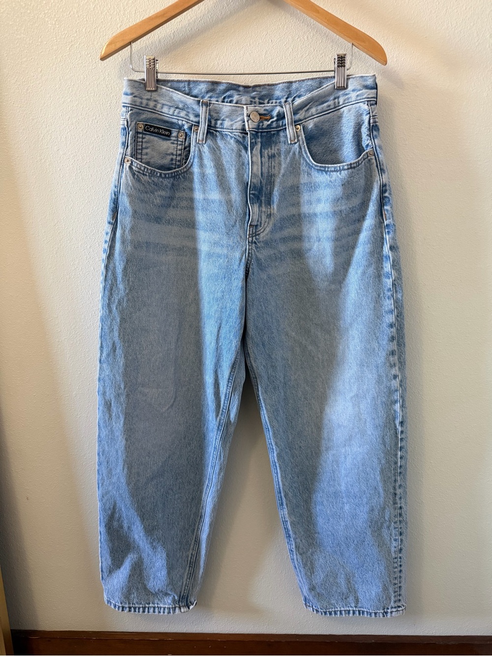 Calvin Klein 90s Loose Fit Light Wash Jeans Size 30 RG High Waisted